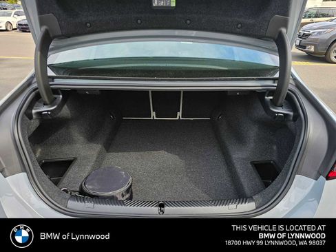 New 2026 BMW 540i xDrive w/ Executive Package AWD/4WD image 14