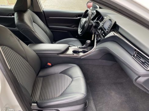 Used 2023 Toyota Camry SE image 19