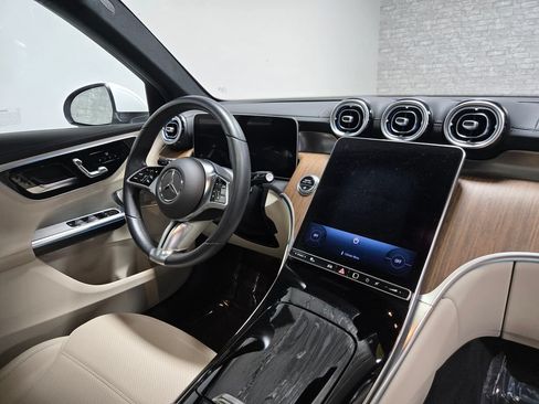 Used 2023 Mercedes-Benz GLC 300 4MATIC image 54