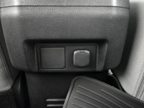 Certified 2025 Toyota Tacoma SR5 image 19