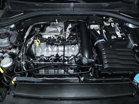 Certified 2021 Volkswagen Jetta SE w/ SE Cold Weather Package image 35