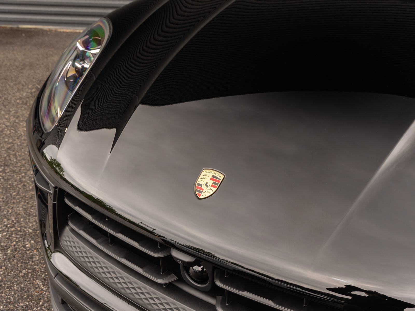 Certified 2026 Porsche Macan AWD/4WD image 10