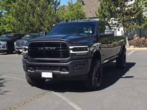 Used 2021 RAM 3500 Laramie AWD/4WD image 4