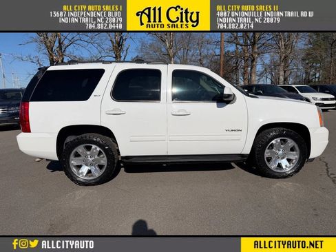 Used 2011 GMC Yukon SLT w/ SLT-2 Equipment Package image 8