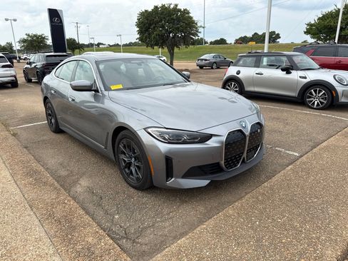 Used 2023 BMW i4 eDrive35 RWD image 3