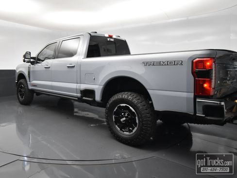 Used 2025 Ford F250 King Ranch w/ Tremor Off-Road Package AWD/4WD image 5