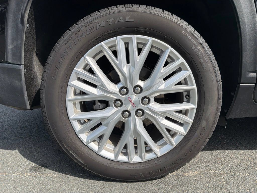 Certified 2026 GMC Acadia Elevation w/ Elevation Premium Package AWD/4WD image 11