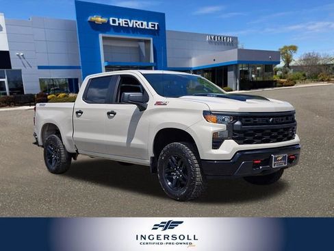 Used 2026 Chevrolet Silverado 1500 Custom Trail Boss AWD/4WD image 1