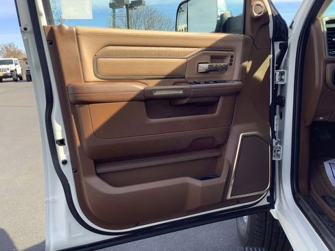 Used 2019 RAM 3500 Limited image 9