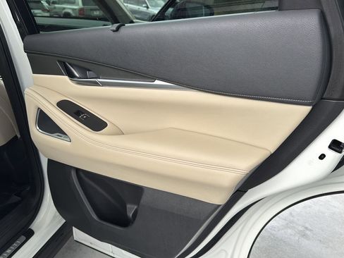 Used 2025 INFINITI QX60 Luxe w/ Cargo Package image 13