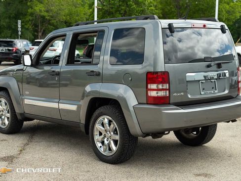 Used 2012 Jeep Liberty Sport AWD/4WD image 9