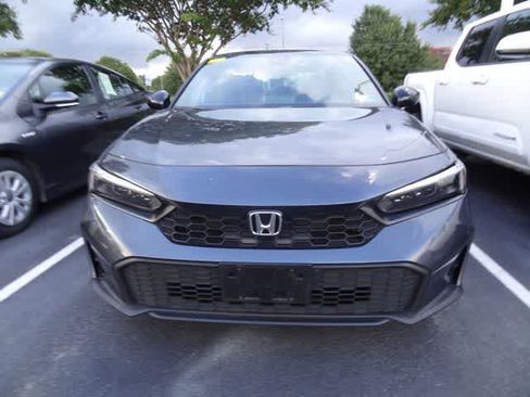 Used 2025 Honda Civic Sport image 2