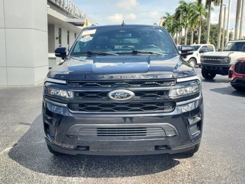 Used 2023 Ford Expedition Max Limited AWD/4WD image 2