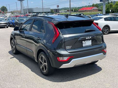 Certified 2025 Kia Niro EX FWD image 29