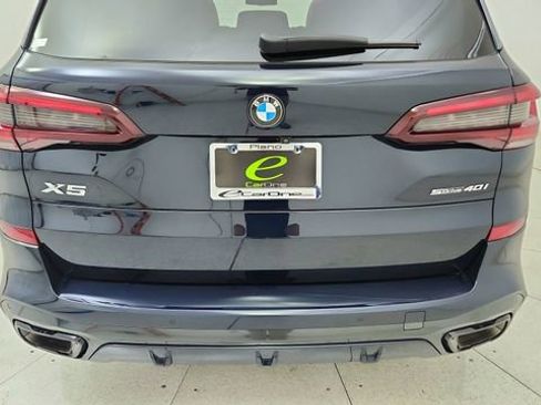 Used 2023 BMW X5 sDrive40i w/ M Sport Package image 11