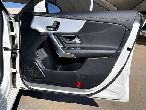 Used 2023 Mercedes-Benz CLA 250 image 24