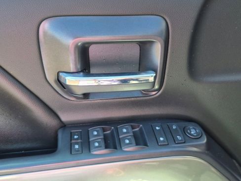 Used 2018 Chevrolet Silverado 1500 LT image 32