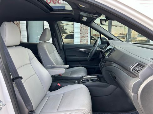 Used 2023 Honda Passport EX-L image 37