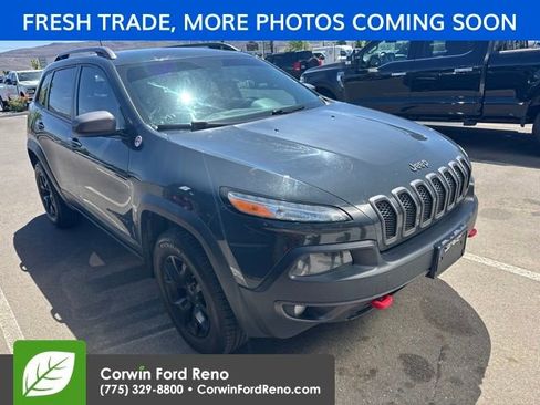 Used 2016 Jeep Cherokee Trailhawk AWD/4WD image 1