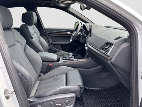 Used 2024 Audi Q5 e Premium Plus w/ Premium Plus Package image 20