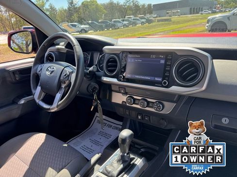 Used 2020 Toyota Tacoma SR5 image 18