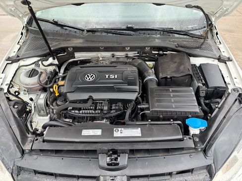 Used 2017 Volkswagen Golf SportWagen FWD image 11