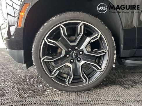 Used 2025 Chevrolet Suburban RST w/ RST Capability Package image 24