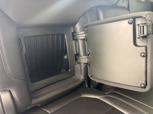 Used 2019 GMC Sierra 1500 SLT image 48