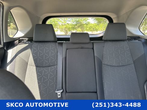 Used 2022 Toyota RAV4 XLE w/ Convenience Package image 27