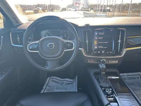 Used 2018 Volvo S90 T5 Momentum w/ Convenience Package image 18