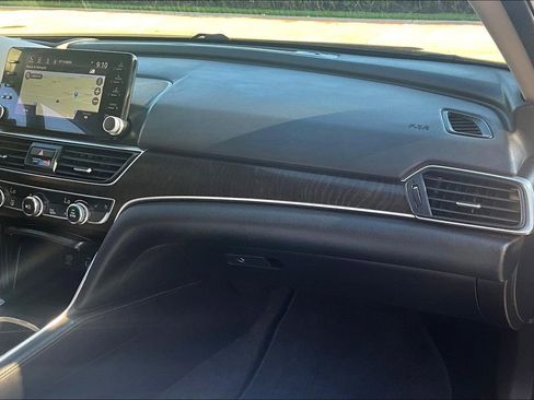 Used 2021 Honda Accord Touring image 20