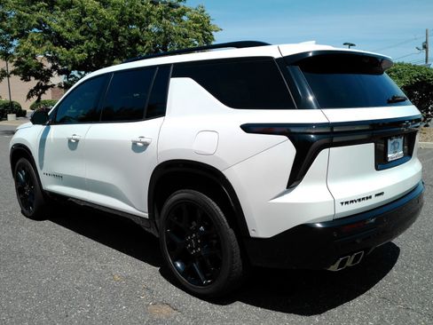 Certified 2024 Chevrolet Traverse RS w/ LPO, Floor Liner Package AWD/4WD image 5