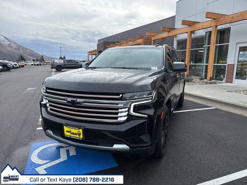 Used 2024 Chevrolet Suburban High Country w/ Advanced Technology Package image 5