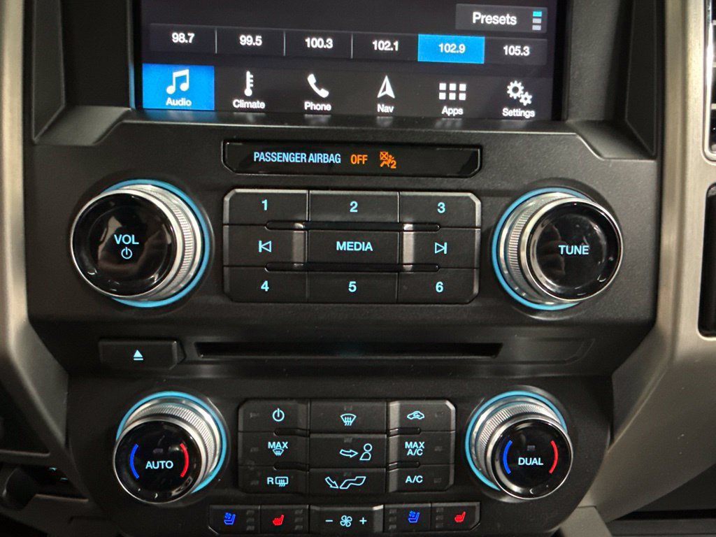 Used 2018 Ford F150 Platinum w/ Equipment Group 701A Luxury AWD/4WD image 30