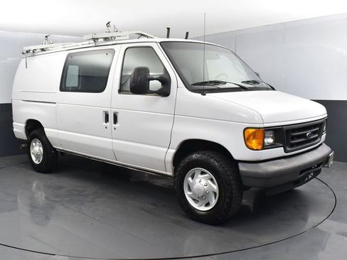 Used 2007 Ford E-350 and Econoline 350 Super Duty RWD image 1