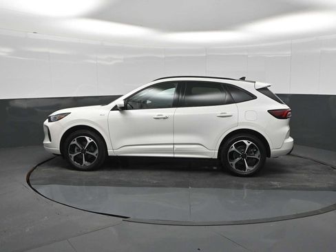 Certified 2025 Ford Escape ST-Line Elite w/ Premium Technology Package AWD/4WD image 4