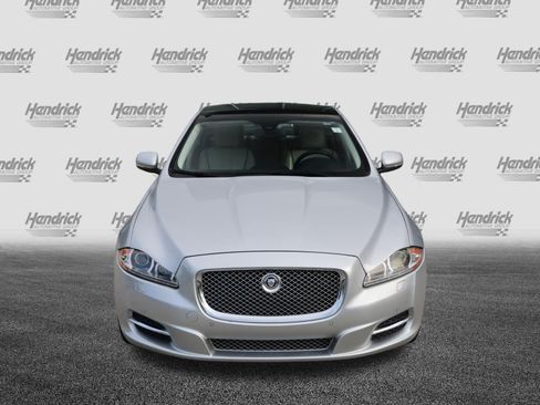 Used 2013 Jaguar XJ L Portfolio RWD image 3