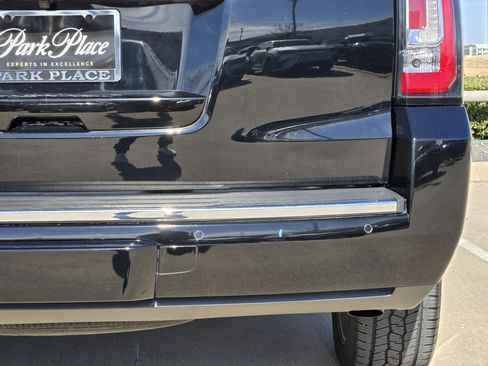 Used 2020 GMC Yukon Denali w/ Denali Ultimate Package image 15