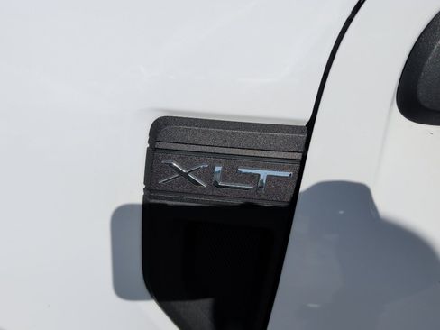 Used 2022 Ford Maverick XLT w/ Equipment Group 300A Standard image 4