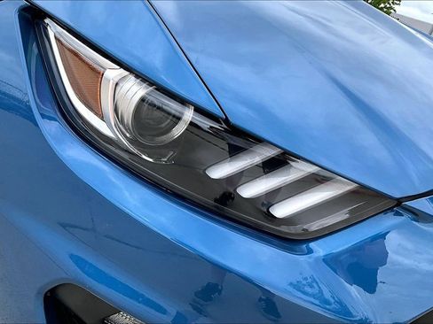 Used 2019 Ford Mustang Shelby GT350 w/ Technology Package RWD image 34