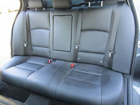 Used 2011 BMW 528i Sedan image 33