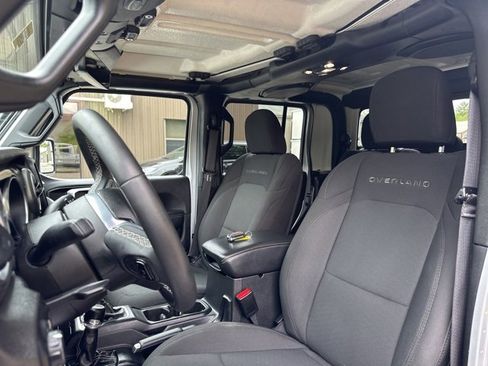 Used 2023 Jeep Gladiator Overland image 12