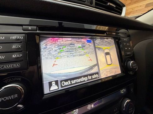 Used 2016 Nissan Rogue SV w/ SV Premium Package image 21