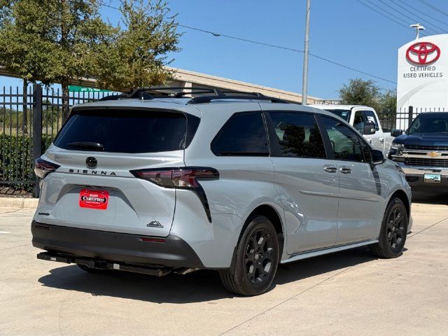 Used 2026 Toyota Sienna XLE Woodland Edition AWD/4WD image 4