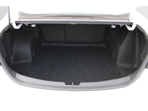 Used 2024 Chevrolet Malibu LT image 24