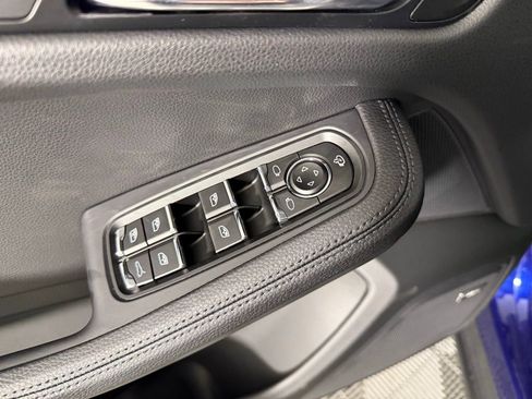 New 2026 Porsche Macan S image 24