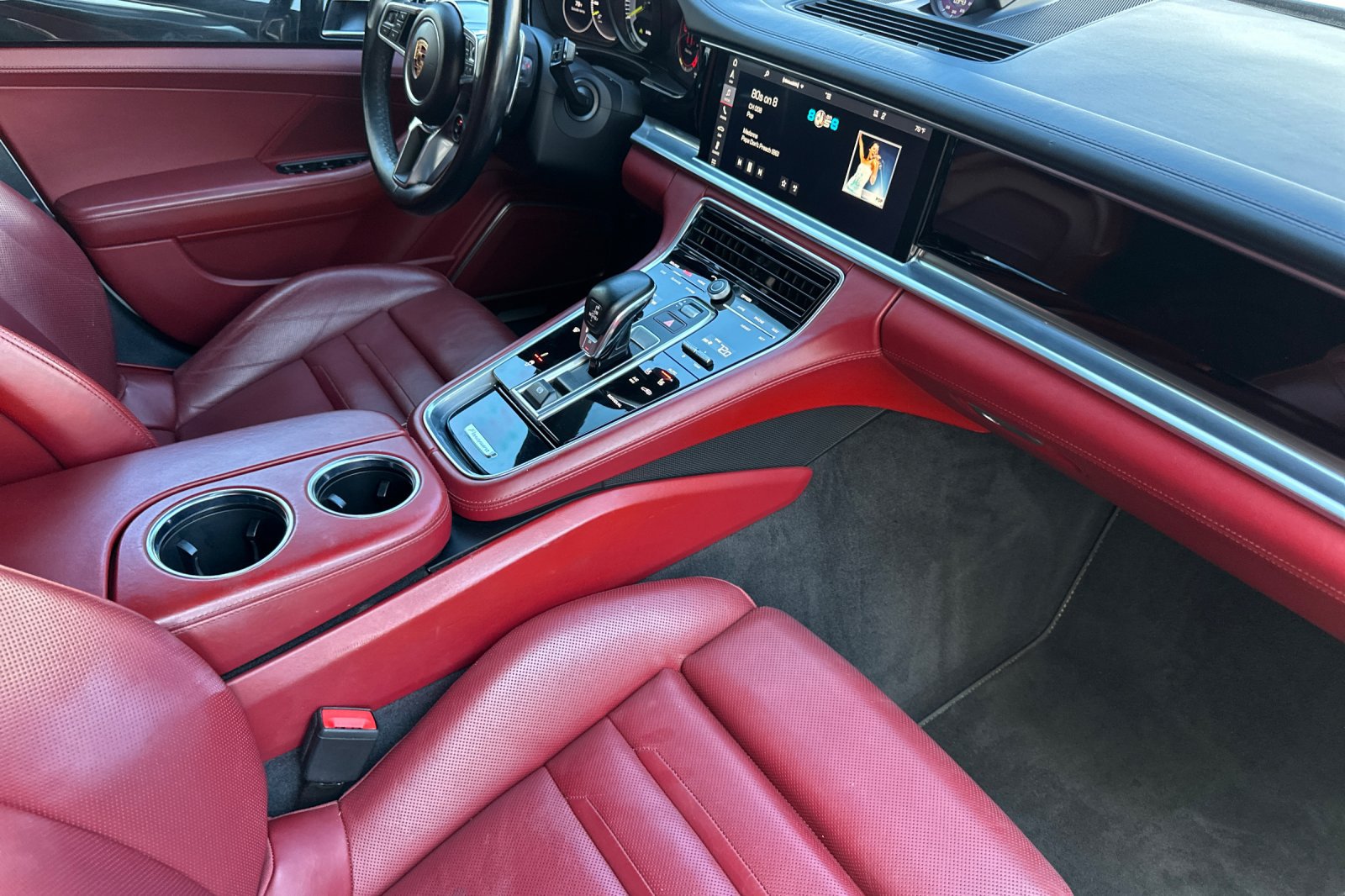 Used 2019 Porsche Panamera 4 AWD/4WD image 18