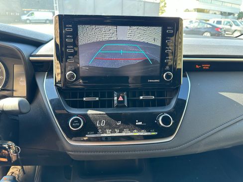 Used 2021 Toyota Corolla SE image 15