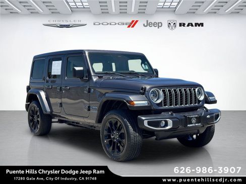 Certified 2025 Jeep Wrangler Unlimited Sahara w/ Safety Group AWD/4WD image 1