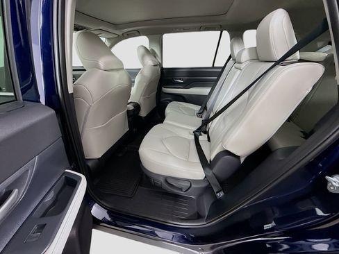 New 2026 Toyota Grand Highlander Limited image 17